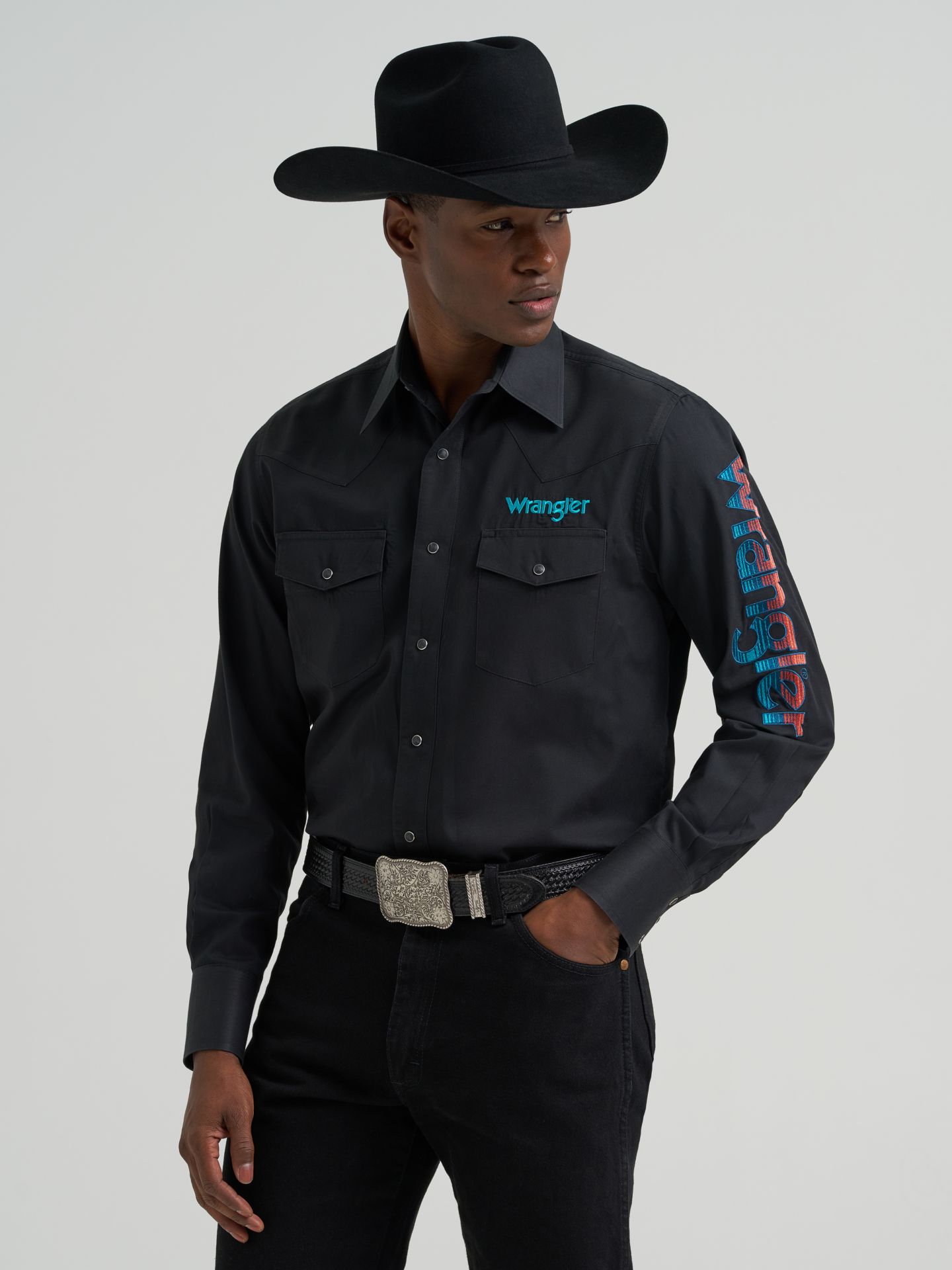 Мужская рубашка Wrangler Logo Long Sleeve Western Snap, цвет: Чёрный — фото 1