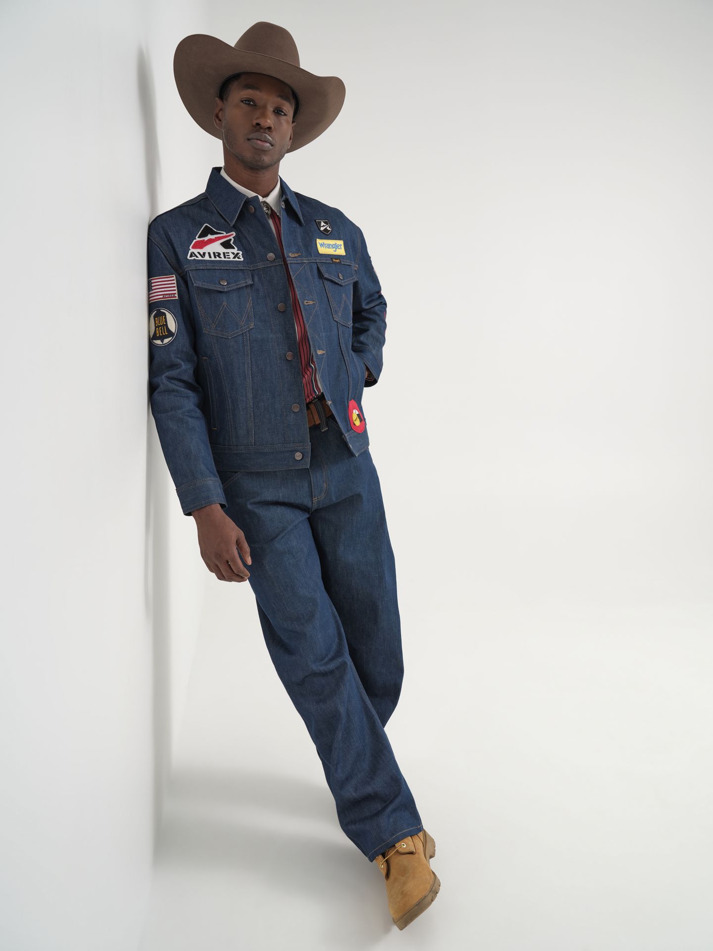 Мужские джинсы Wrangler x Avirex Barrel, цвет: Индиго — фото 7