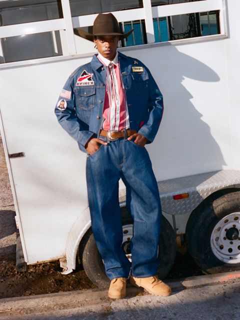 Мужские джинсы Wrangler x AVIREX Barrel Jean