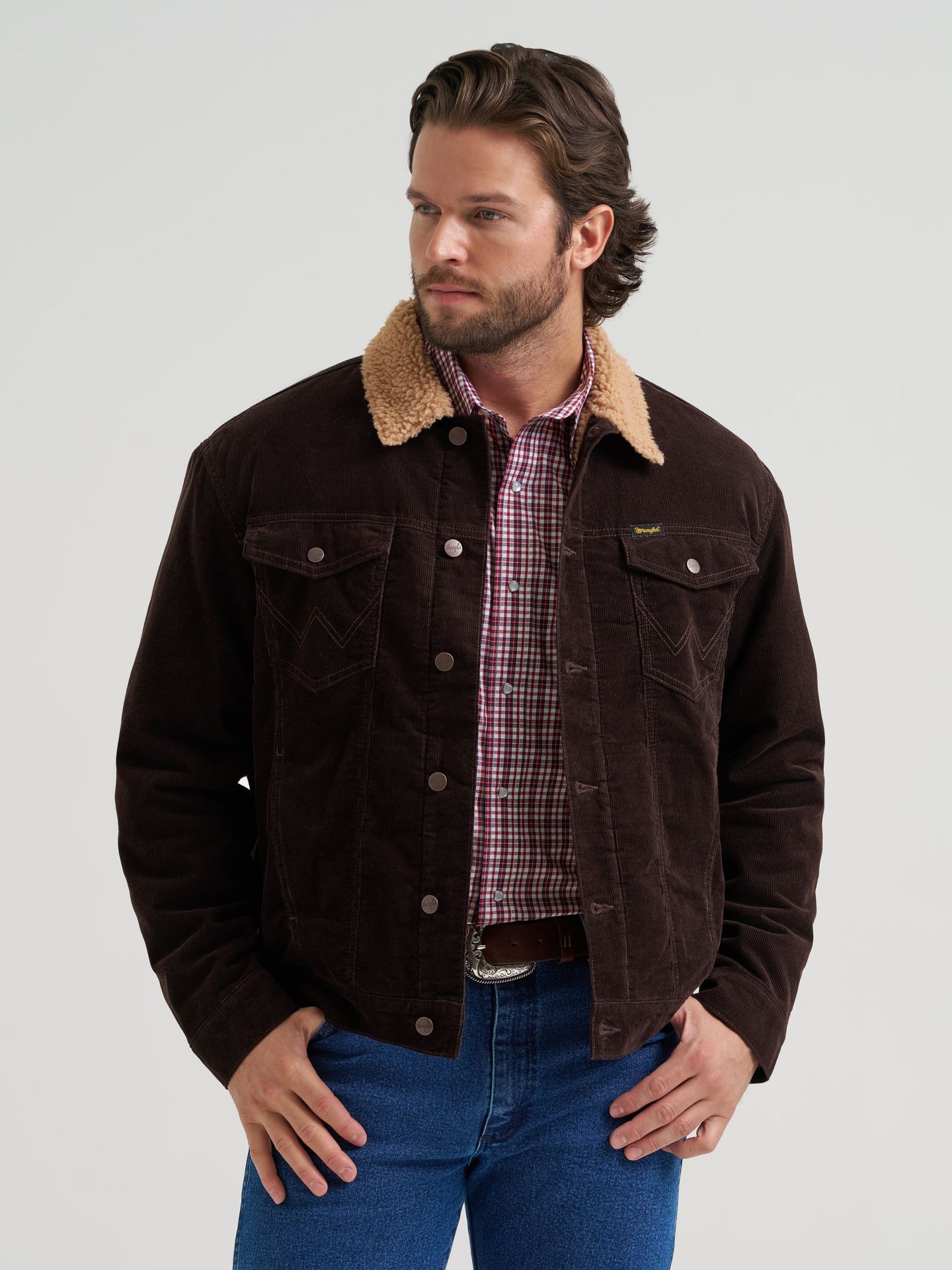 Мужская куртка Wrangler Cowboy Cut® Sherpa Lined Corduroy, цвет: Чёрный кофейный — фото 3
