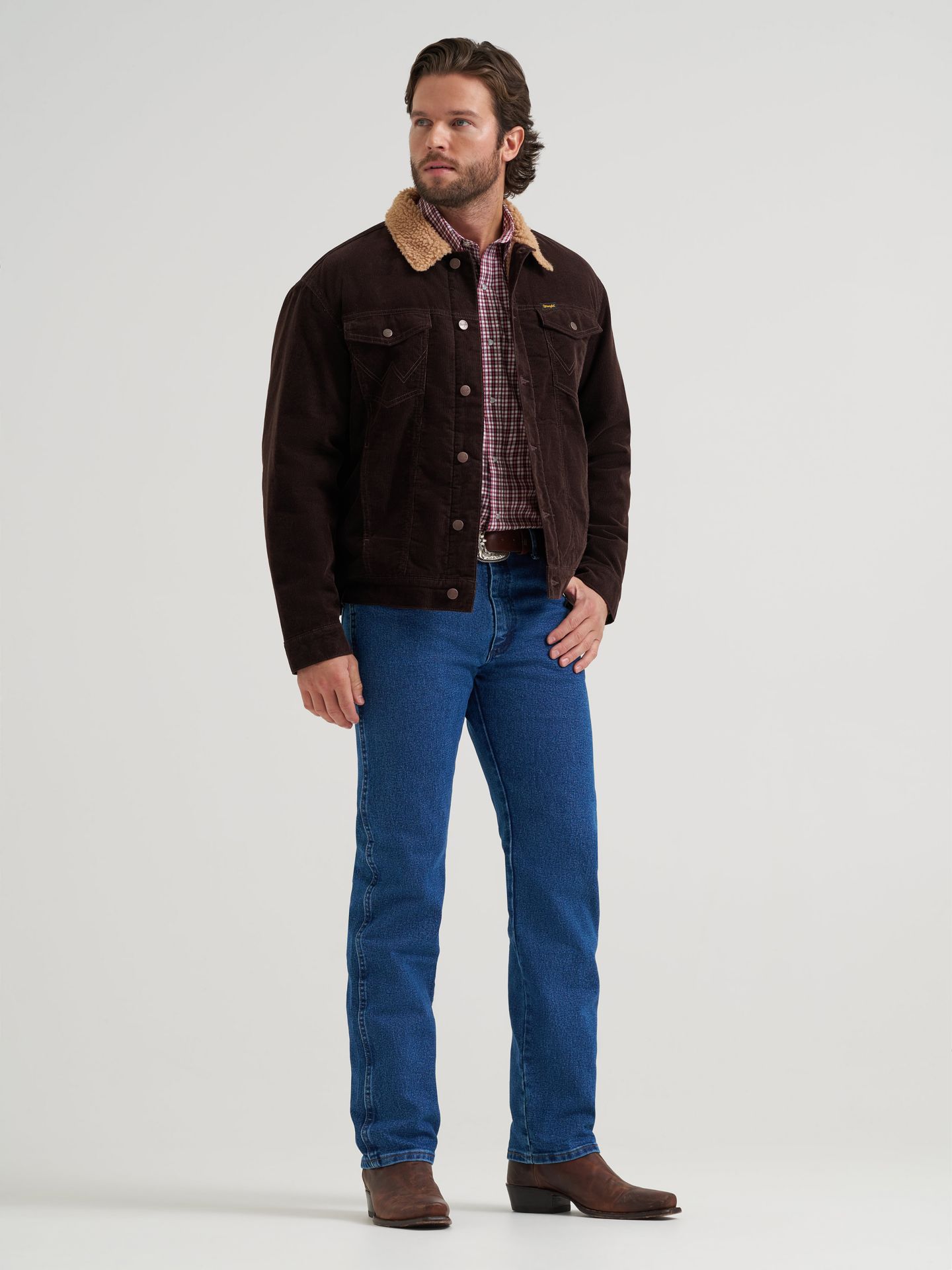 Мужская куртка Wrangler Cowboy Cut® Sherpa Lined Corduroy, цвет: Чёрный кофейный — фото 4