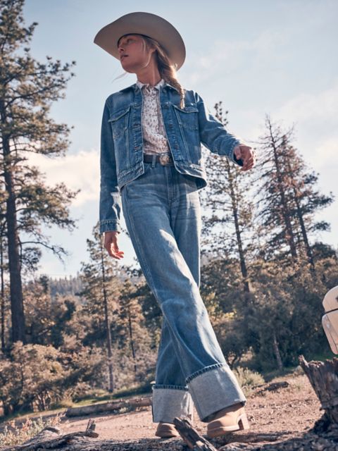 Женские джинсы Wrangler Women's Wrangler Retro® Bailey High Rise Wide Leg Cuffed Jean