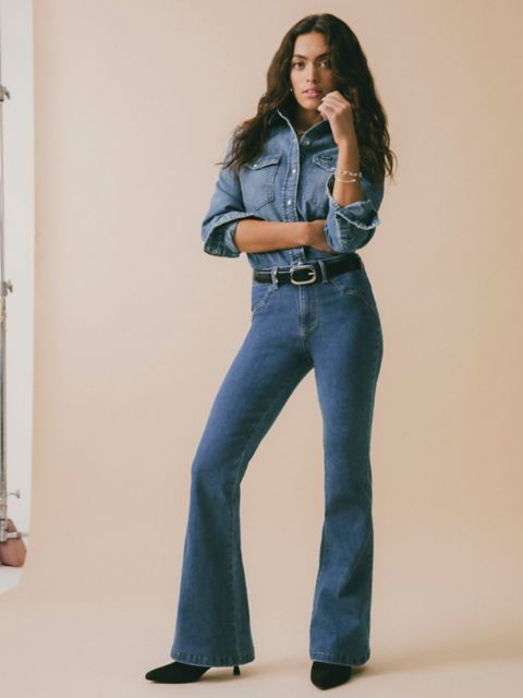 Женские джинсы Wrangler Women's Wrangler BESPOKE High Rise Fashion Flare Jean
