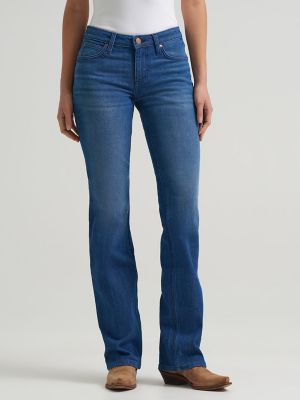 Women's Wrangler Retro&reg; Mae Mid Rise Bootcut Jean in Kensley