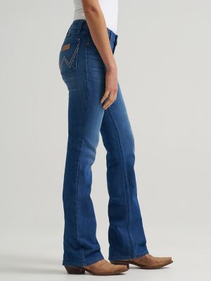 Women's Wrangler Retro&reg; Mae Mid Rise Bootcut Jean in Kensley