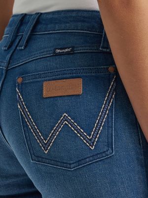Women's Wrangler Retro&reg; Mae Mid Rise Bootcut Jean in Kensley