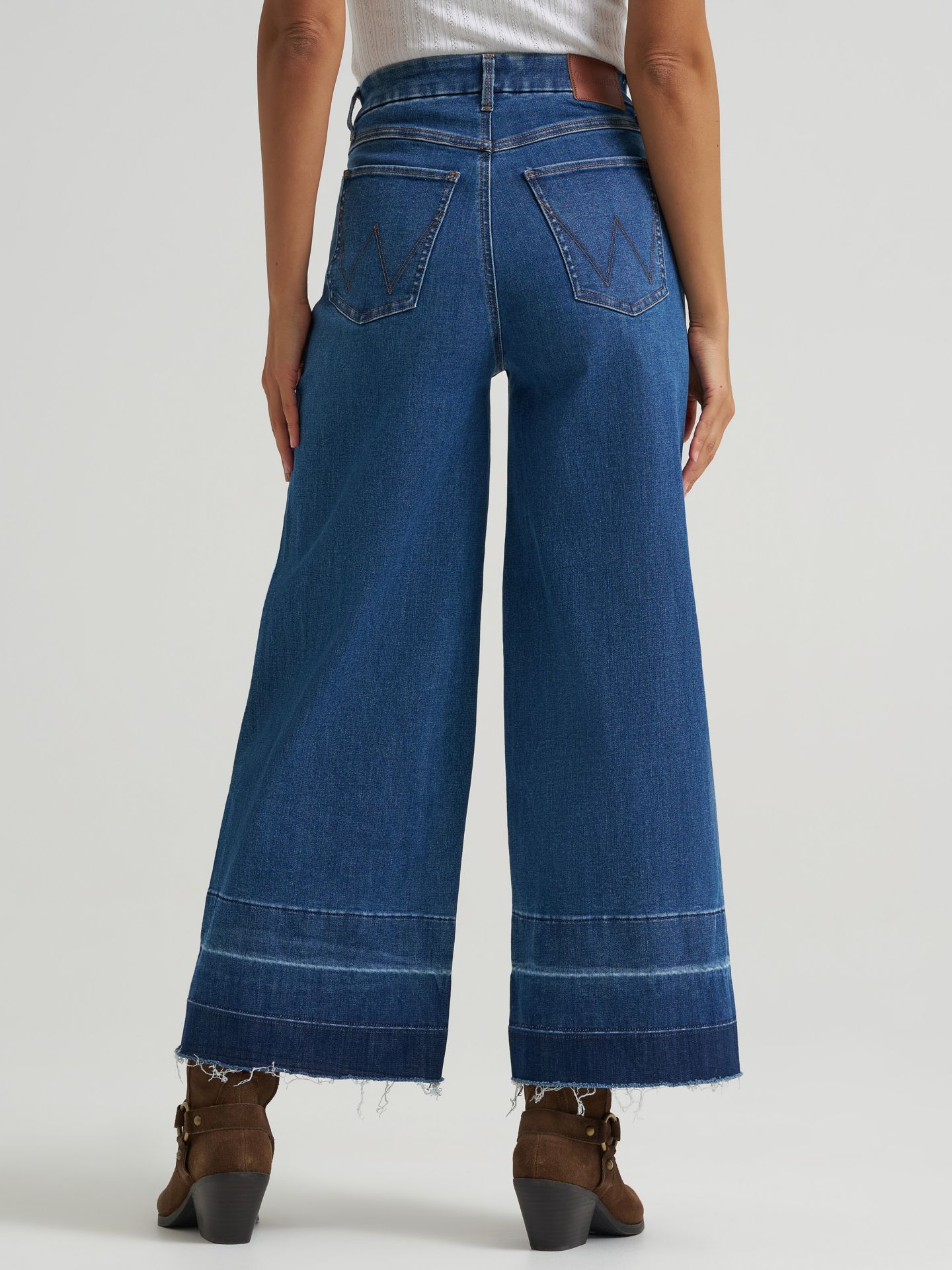 Женские джинсы Wrangler Bespoke Wide Leg Crop, цвет: Leanna — фото 4