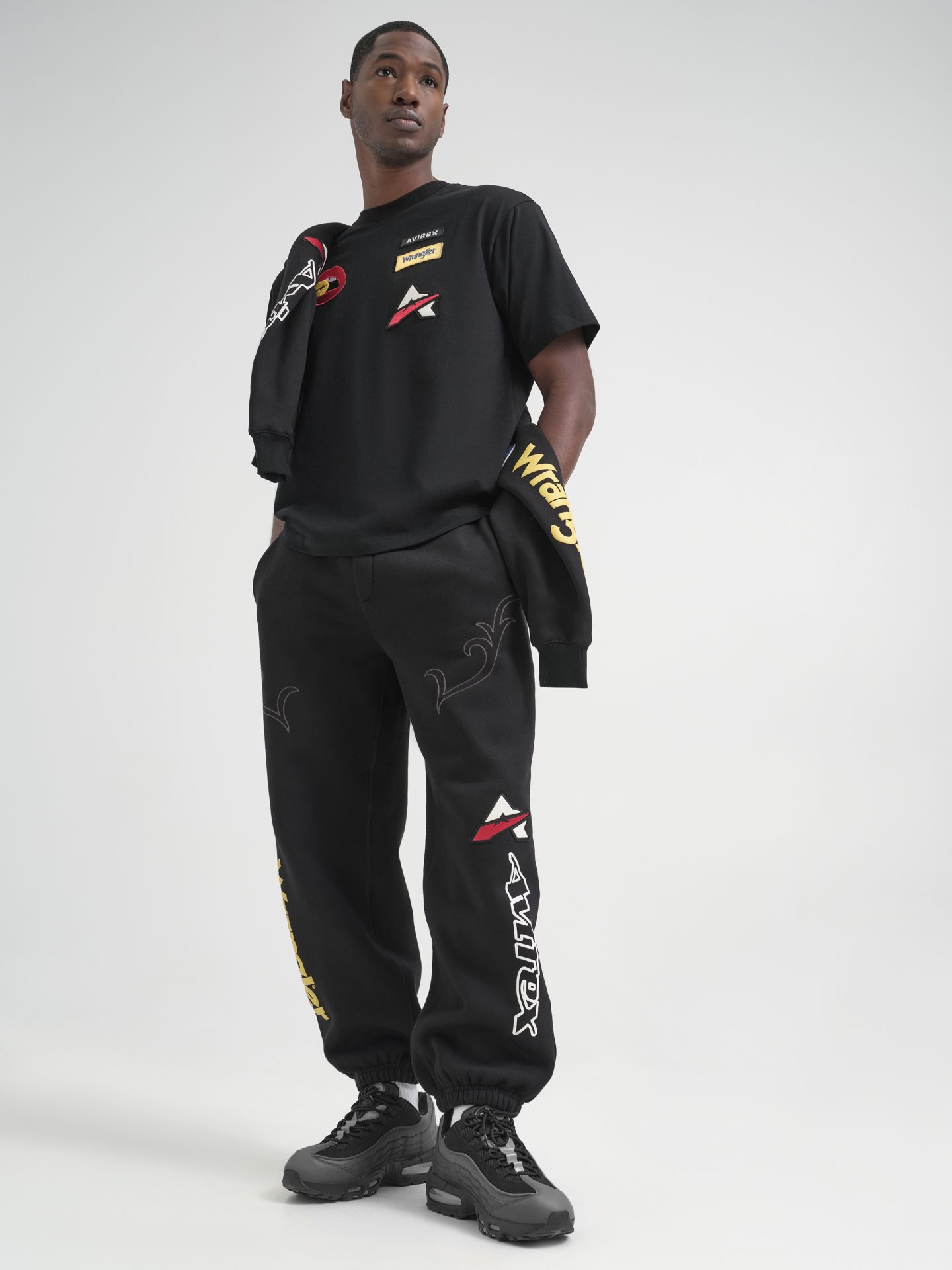 Мужские брюки Wrangler x Avirex Sweatpant, цвет: Чёрный — фото 2