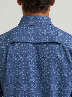 Wrangler All Terrain Gear Men's Live-In Print Shirt