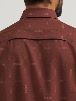 Wrangler All Terrain Gear Men's Live-In Print Shirt in Sepia