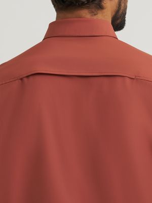 Wrangler All Terrain Gear Men's Live-In Solid Shirt