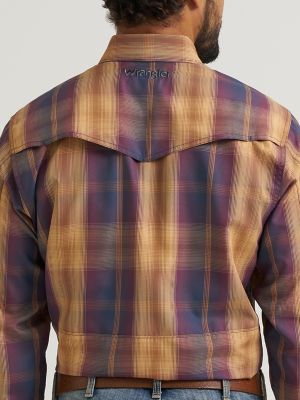Wrangler All Terrain Gear Men's Performance Plaid Shirt in Blue Ombre alternative view 4