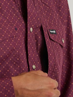 Wrangler All Terrain Gear Men's Performance Print Shirt in Lattice Fig