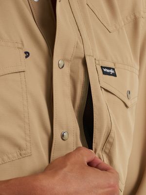 Wrangler All Terrain Gear Men's Performance Solid Shirt in Kelp alternative view 6