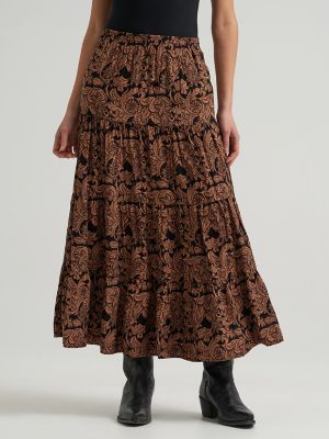 Women's Wrangler Printed Tiered Maxi Skirt in Black alternative view