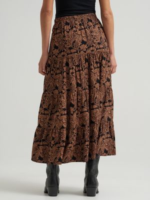 Women's Wrangler Printed Tiered Maxi Skirt in Black alternative view 2