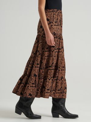 Women's Wrangler Printed Tiered Maxi Skirt in Black alternative view 3