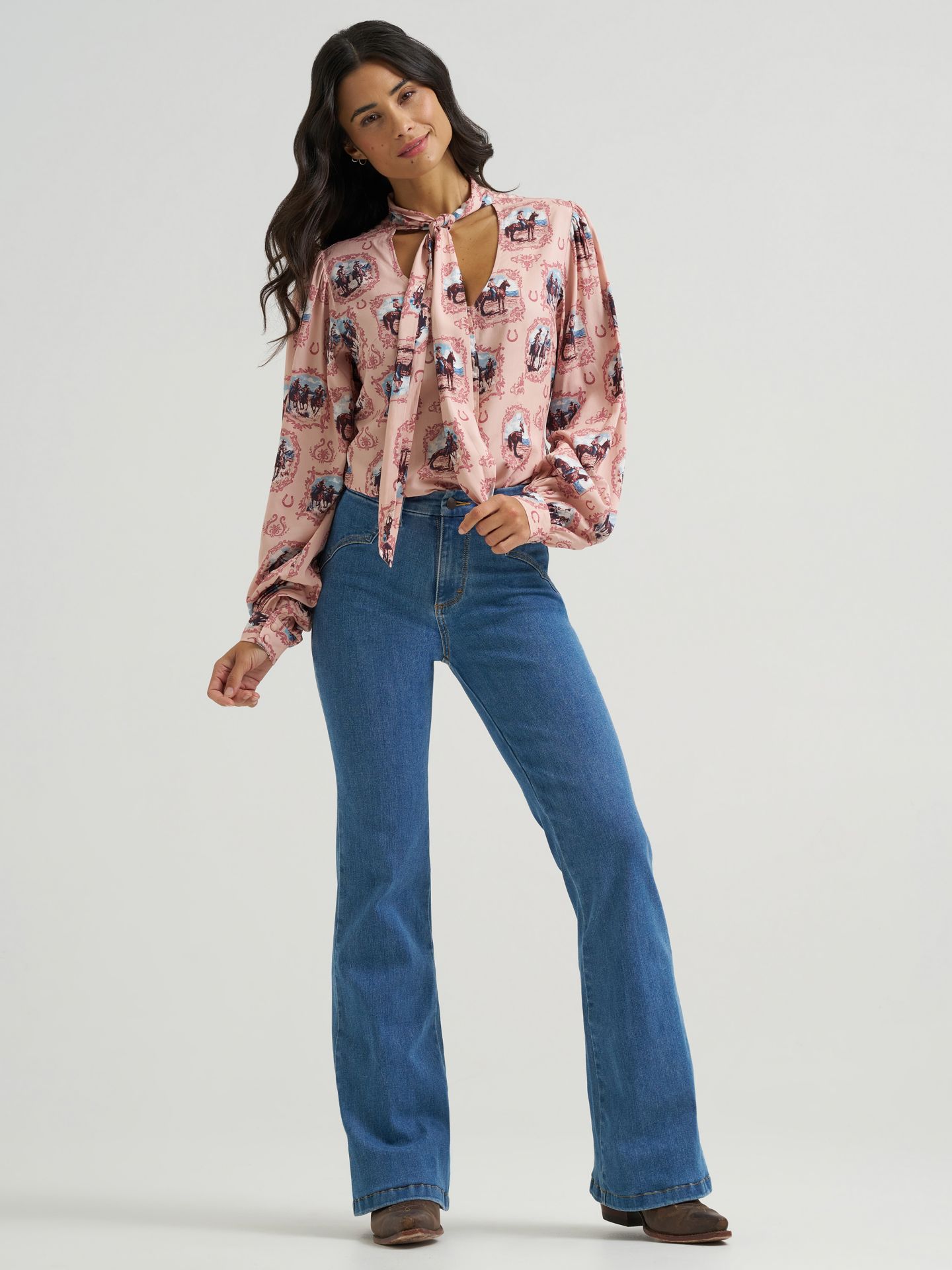 Женская блузка Wrangler Cameo Tie Neck с завязкой на шее, цвет: Розовый — фото 2