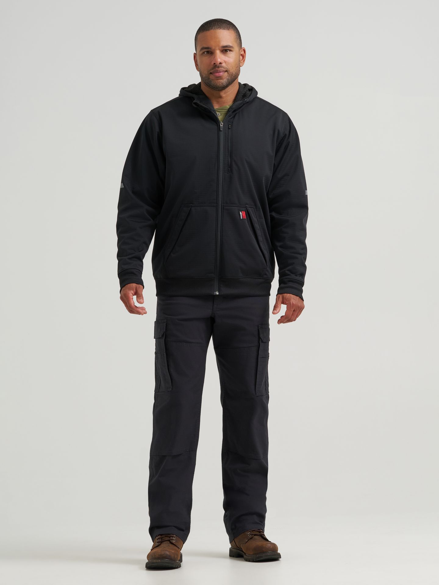 Мужской свитшот Wrangler Riggs Workwear® Technical Hooded Zip, цвет: Угольно-чёрный — фото 2