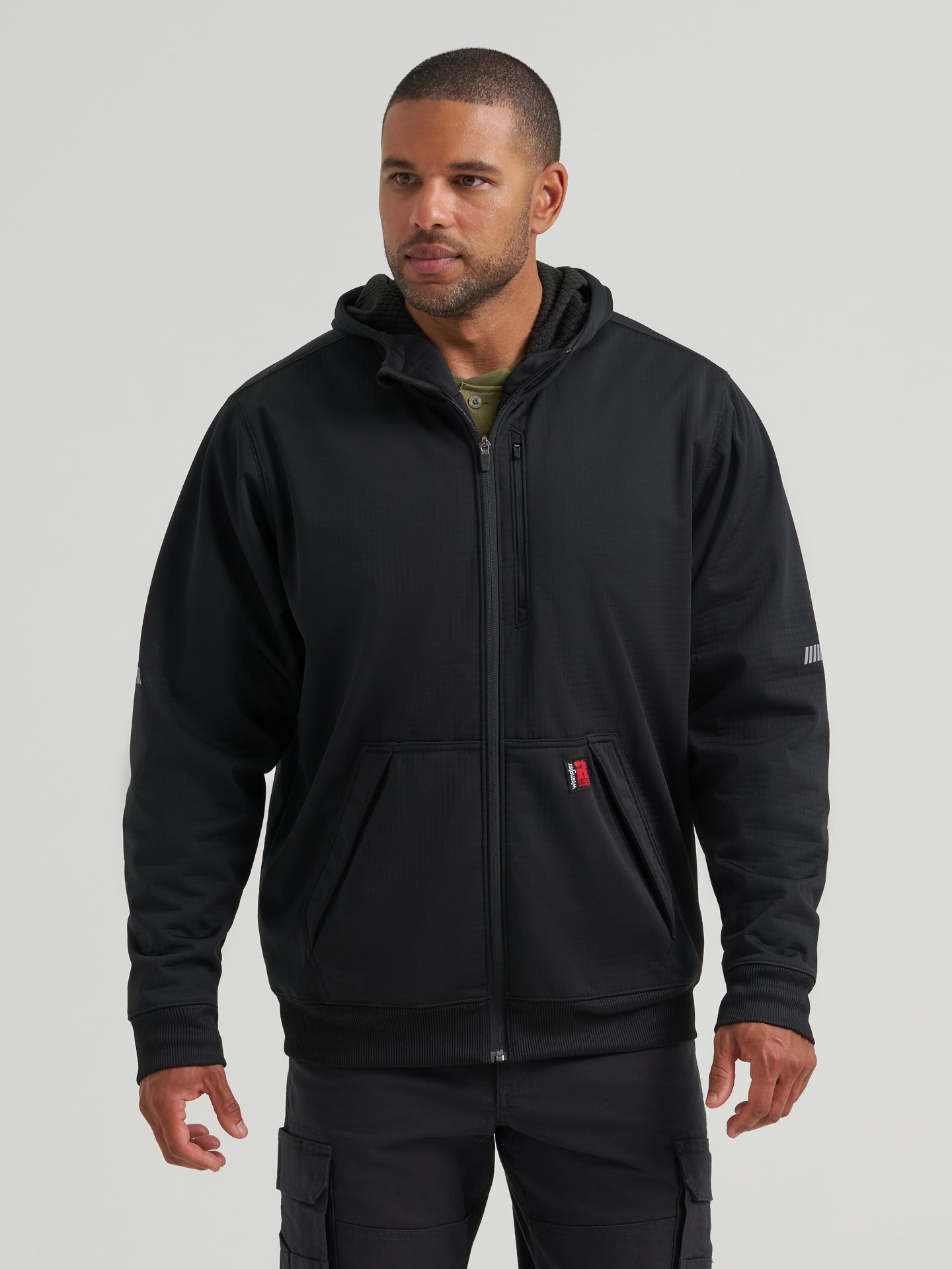 Мужской свитшот Wrangler Riggs Workwear® Technical Hooded Zip, цвет: Угольно-чёрный — фото 1