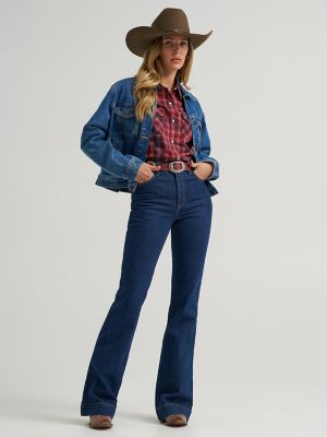 Women's Wrangler Essential Western Snap Shirt in Port alternative view