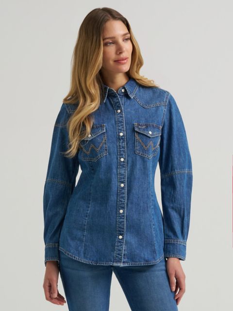 Женские рубашки Wrangler Women's Barrel Sleeve Denim Western Snap Shirt