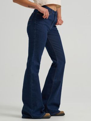 Women&rsquo;s Flare Embroidered Pocket Jean in Retro Rinse