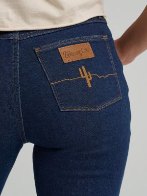 Women&rsquo;s Flare Embroidered Pocket Jean in Retro Rinse