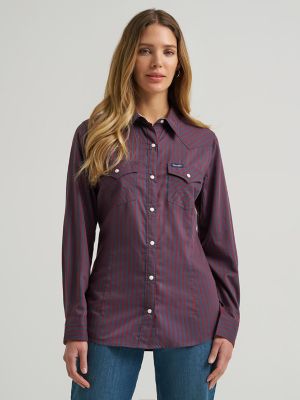 Women's Wrangler Olivia Western Slim Snap Shirt in Burgundy