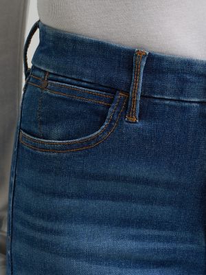 Women's Wrangler BESPOKE High Rise Trouser Jean in Reina alternative view 6
