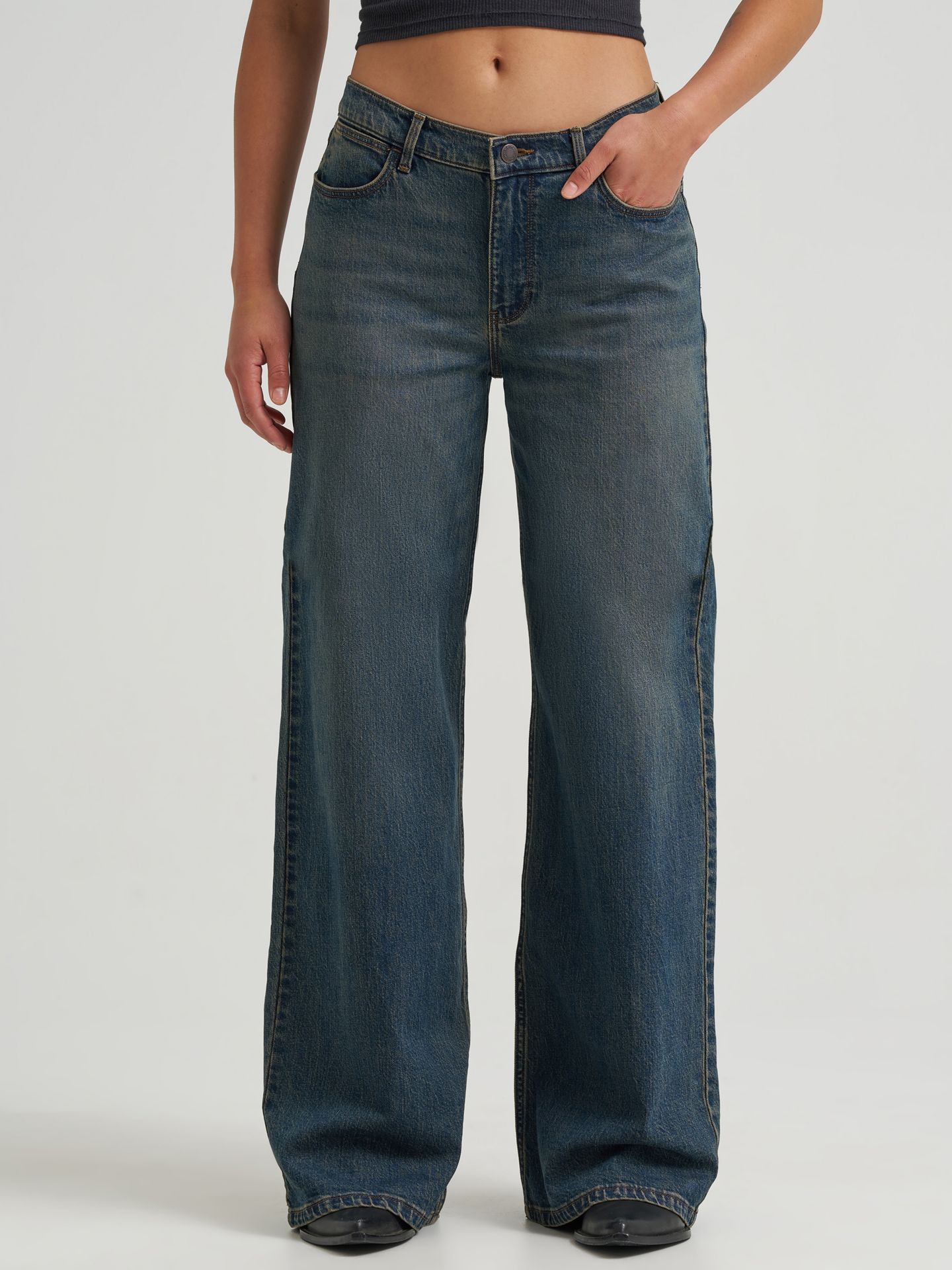 Женские джинсы Wrangler Low Rise Baggy, цвет: Butterfly — фото 3