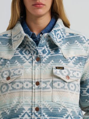 Wrangler Women's Wrangler Run the Ranch Jacquard Shacket — фото 4