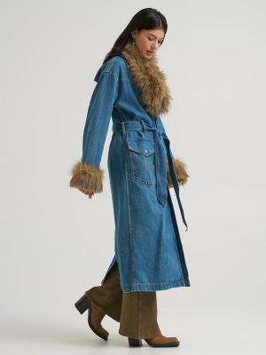 Lainey Wilson x Wrangler Trench Coat in Denim