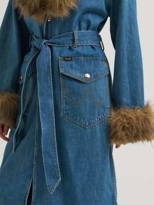 Lainey Wilson x Wrangler Trench Coat in Denim