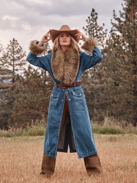 Женские куртки Wrangler Lainey Wilson x Wrangler Trench Coat