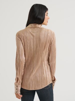 Lainey Wilson x Wrangler Rose Gold Lainey Snap Shirt in Rose Gold