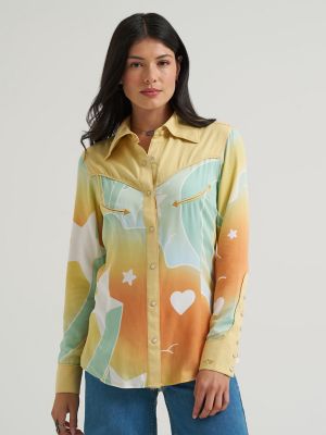 Lainey Wilson x Wrangler Rainbow Lainey Snap Shirt in Rainbow