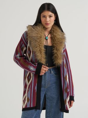 Lainey Wilson x Wrangler Faux Fur Collar Sweater in Exploded Print