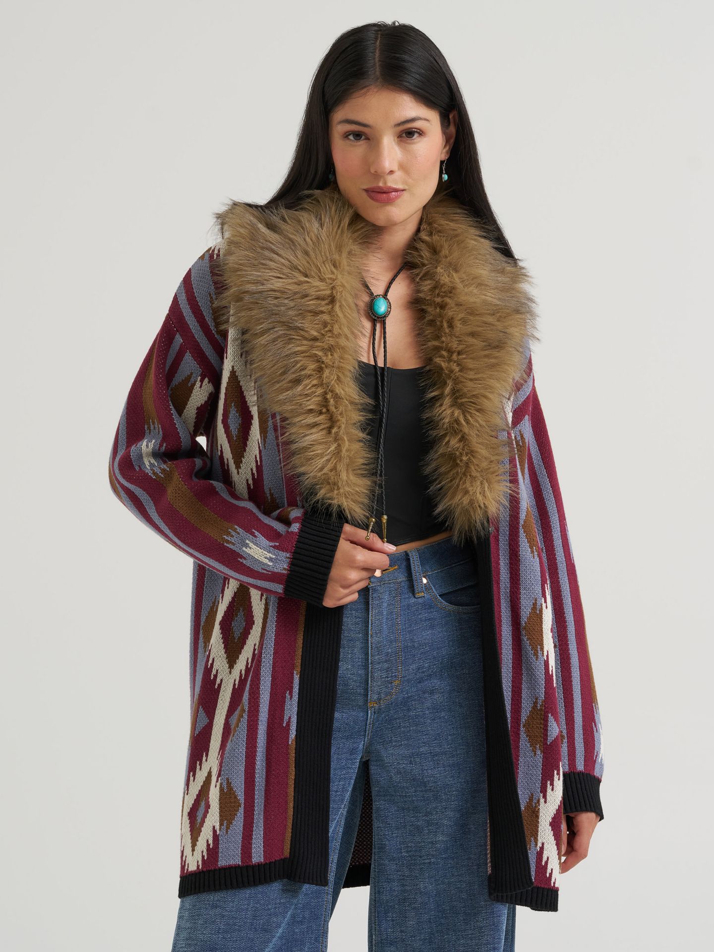 Женские свитеры Lainey Wilson x Wrangler Faux Fur Collar, цвет: С принтом — фото 3