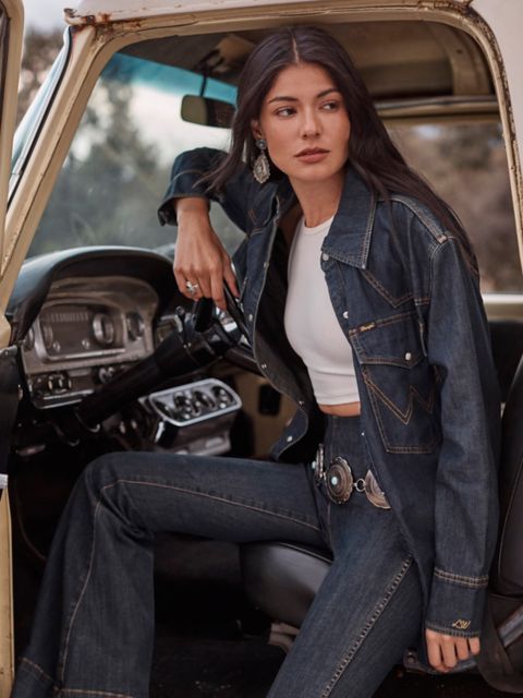 Женские рубашки Wrangler Lainey Wilson x Wrangler Boyfriend Denim Shirt