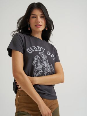 Lainey Wilson x Wrangler Retro Reg Giddy Up Tee in Black