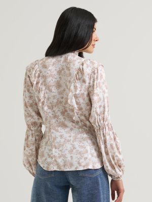 Lainey Wilson x Wrangler Folk Floral Blouse in Folk Floral