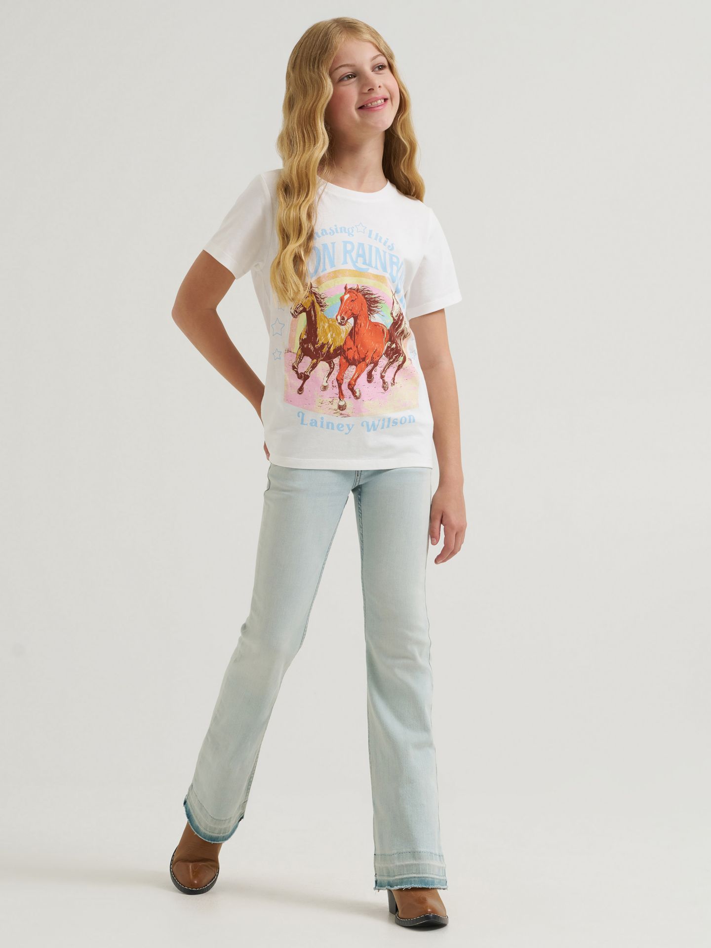 Футболки Lainey Wilson x Wrangler Neon Rainbow для девочек, цвет: Белый — фото 2