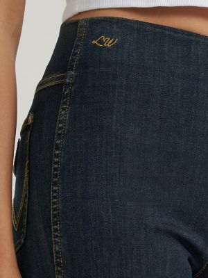 Lainey Wilson x Wrangler Pintuck Pull On Bell Bottoms in Sandrider