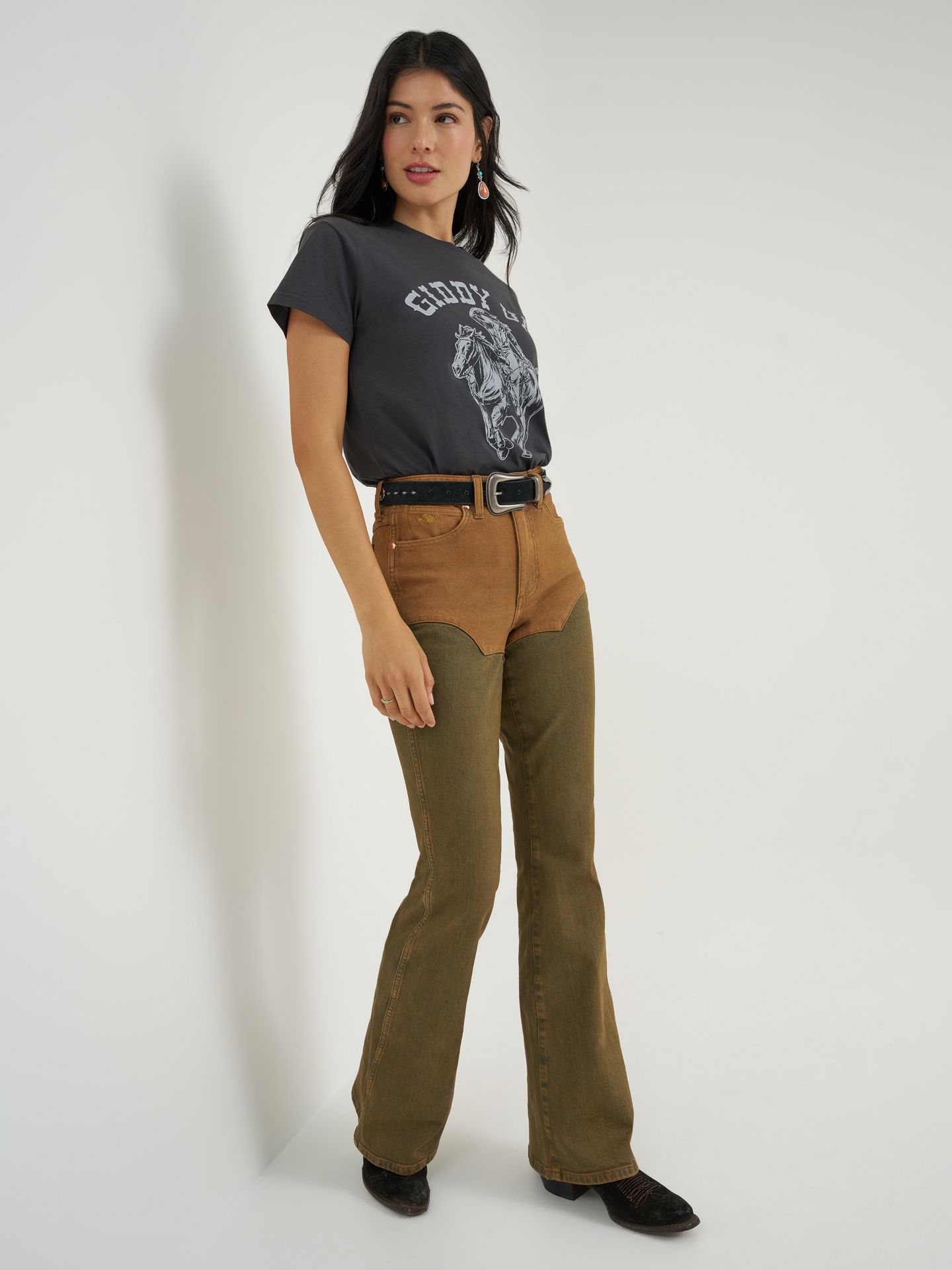 Джинсы Wrangler Lainey Wilson x Wrangler Pieced Chaps Flare Jean, цвет: Коричневый — фото 7