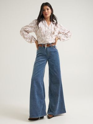 Lainey Wilson x Wrangler Cheeky Wide Leg Chenille Jean in Indigo Chenille
