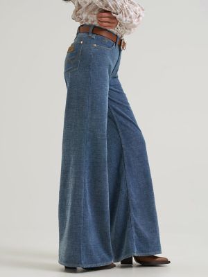 Lainey Wilson x Wrangler Cheeky Wide Leg Chenille Jean in Indigo Chenille