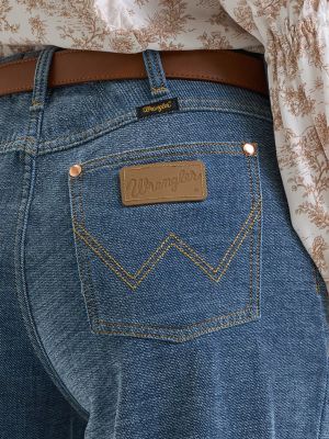 Lainey Wilson x Wrangler Cheeky Wide Leg Chenille Jean in Indigo Chenille