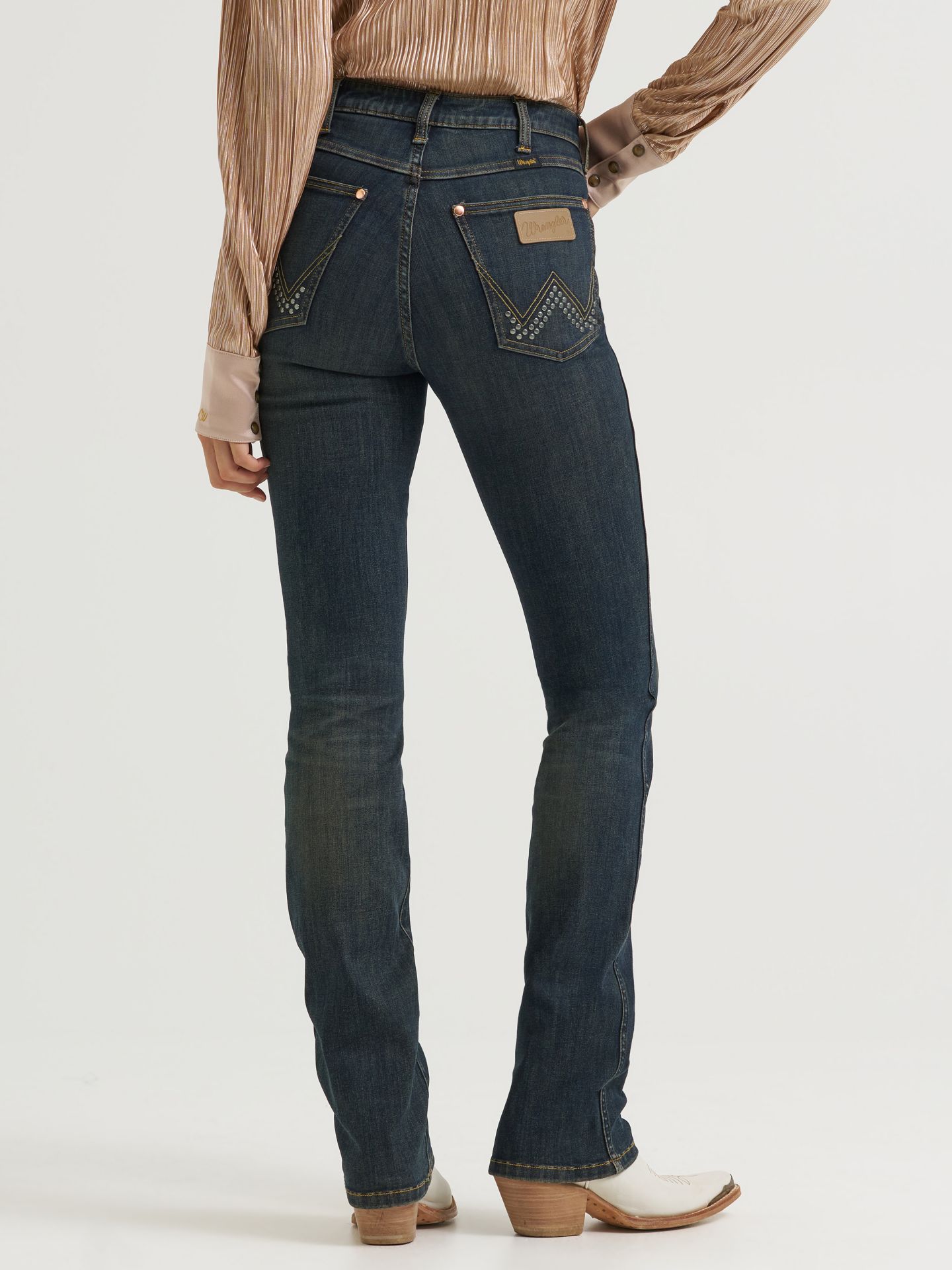 Женские ботинки Lainey Wilson x Wrangler Studded Boot Huggers, цвет: Тёмный джинсовый — фото 3