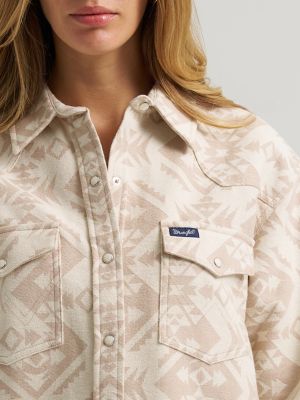 Women's Wrangler Boyfriend Western Snap Shirt in Cream